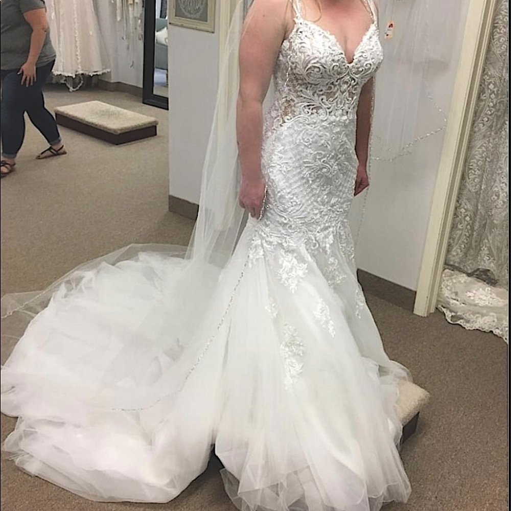 Essence of Australia Wedding Dress, size 10